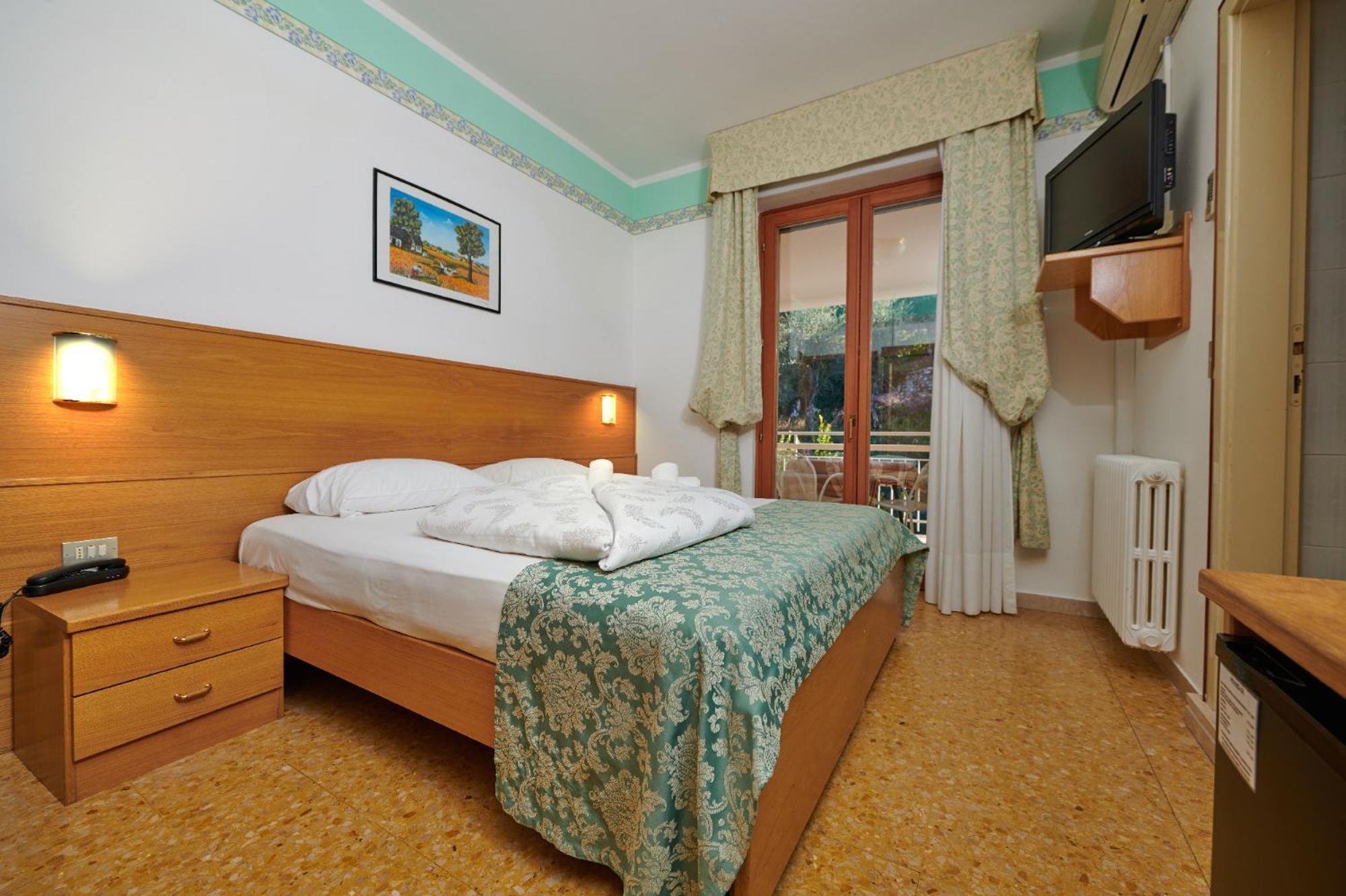 Hotel Eden Brenzone sul Garda Room photo