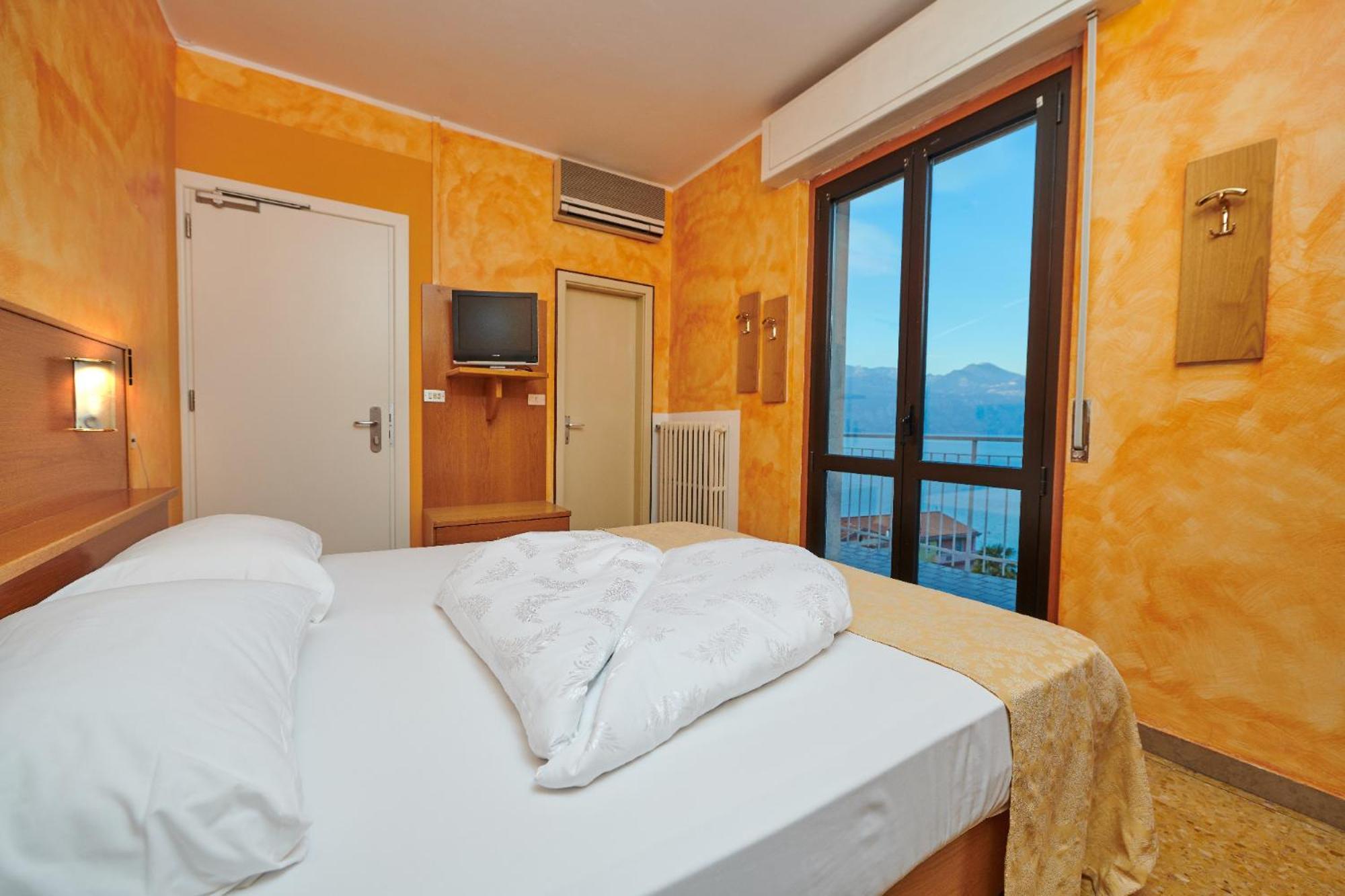 Hotel Eden Brenzone sul Garda Room photo