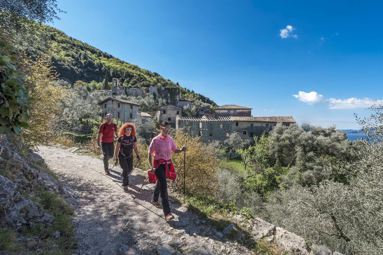 Hotel Eden Brenzone sul Garda Exterior photo