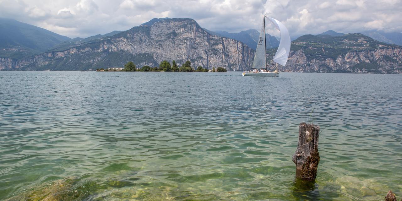 Hotel Eden Brenzone sul Garda Exterior photo